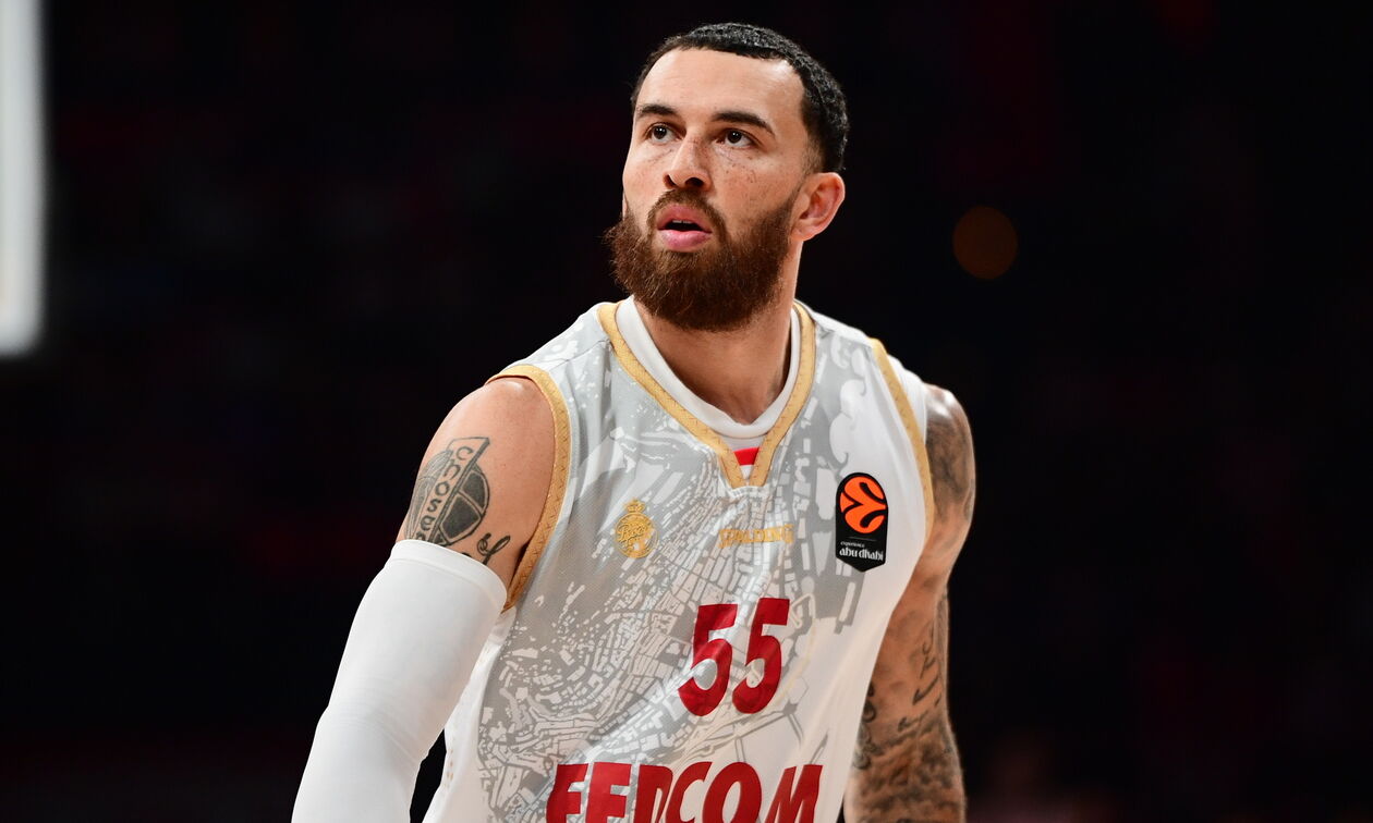 #Blamemj: Η πρώτη αντίδραση του Μάικ Τζέιμς μετά το επεισόδιο με τον Οκόμπο 