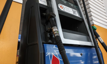 Eκτοξεύεται η τιμή του πετρελαίου 