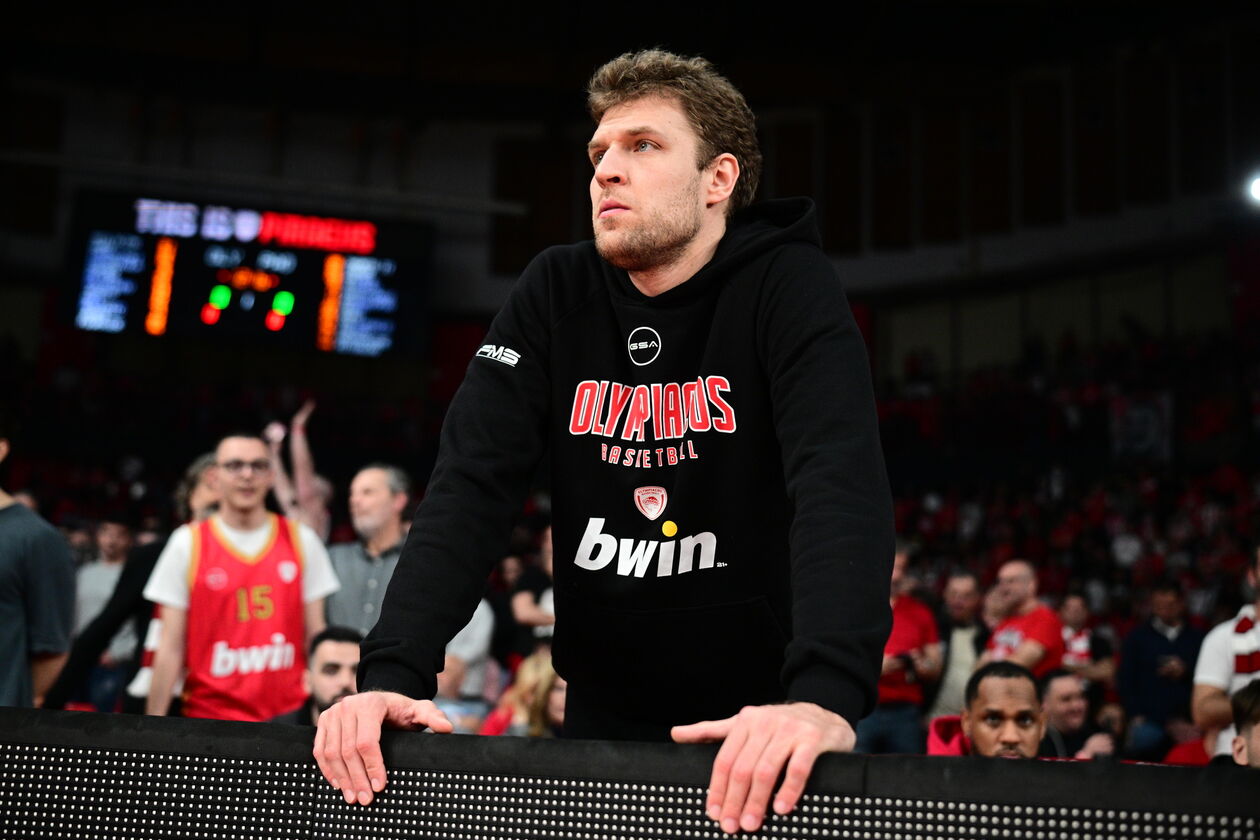 Ολυμπιακός: Ταξιδεύουν στο Παρίσι Βεζένκοφ, Μόρις - Δεν είναι σίγουρη η συμμετοχή τους