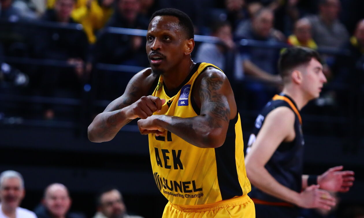 Νάναλι: «Ο Σάκοτα έκανε εύκολη την απόφαση για την ΑΕΚ»