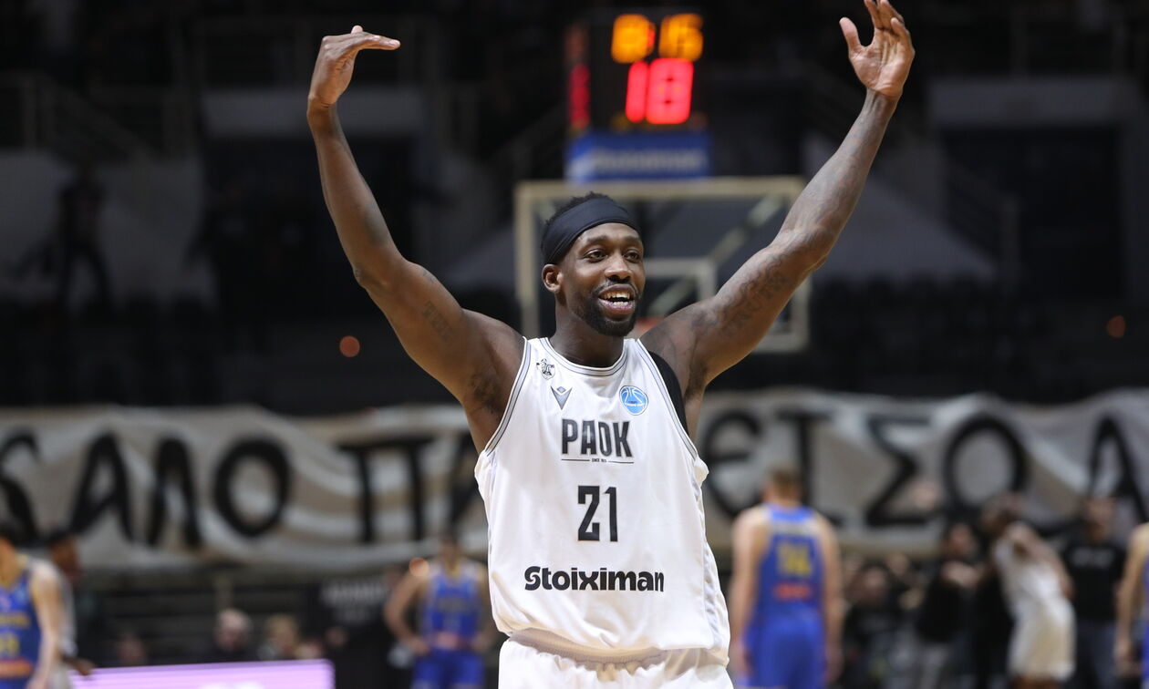 ΠΑΟΚ - Περιστέρι 101-77: Φοβερή παράσταση του Δικέφαλου, υπό το βλέμμα Μυστακίδη-Τρινκιέρι! 