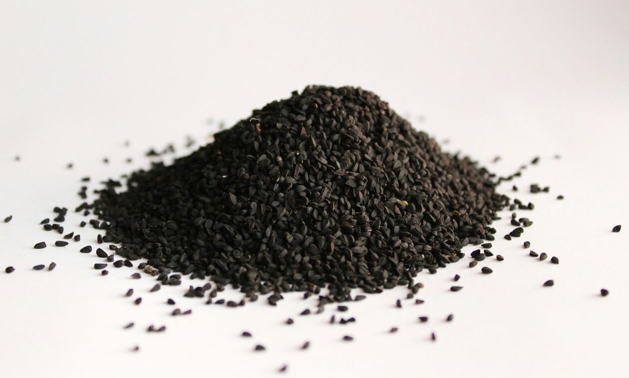 Μαύρο vs λευκό σουσάμι: Ποιο είναι το καλύτερο;