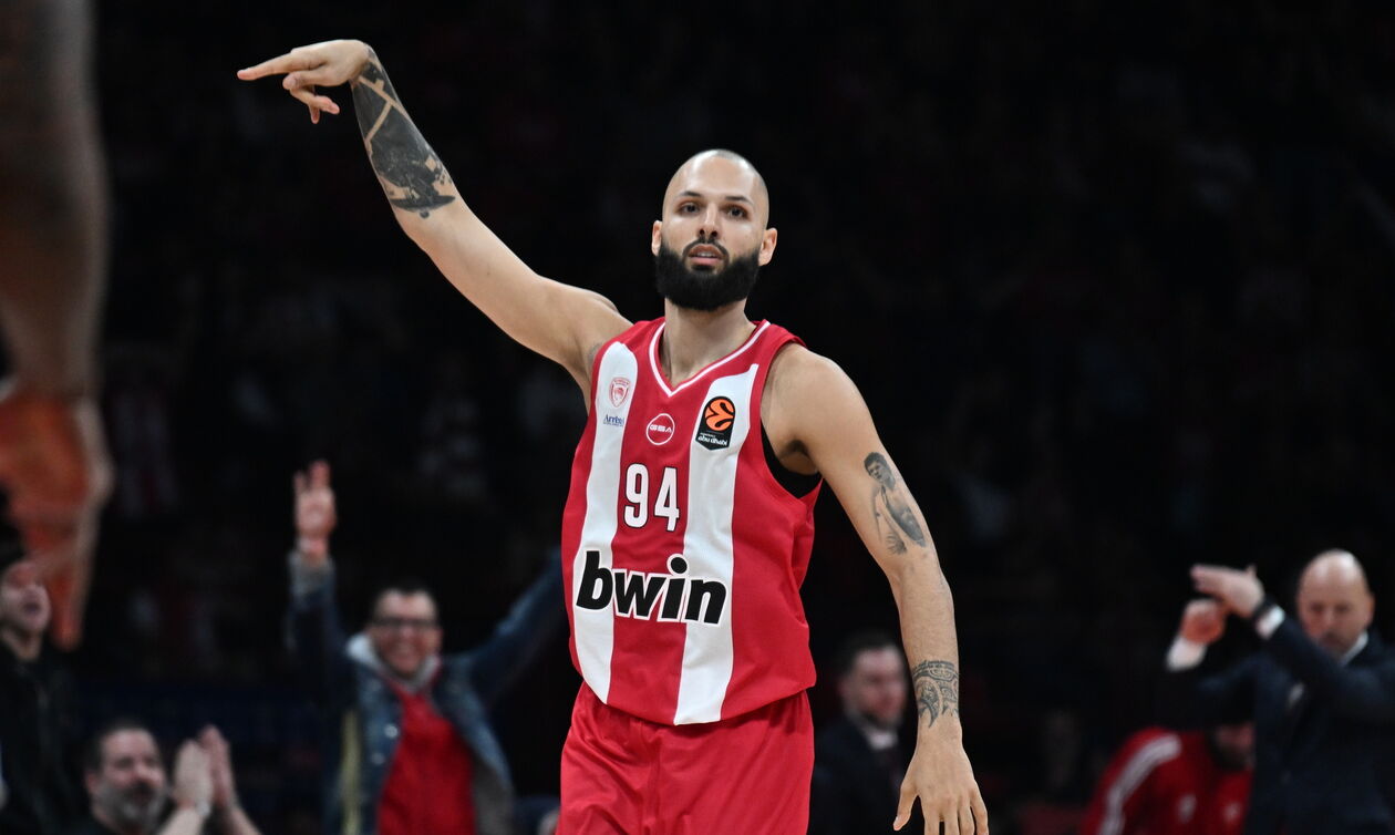 Φουρνιέ: «Σκέφτηκα να αποσυρθώ, αλλά ο Ολυμπιακός φτιάχτηκε για να παίξω σε αυτόν»