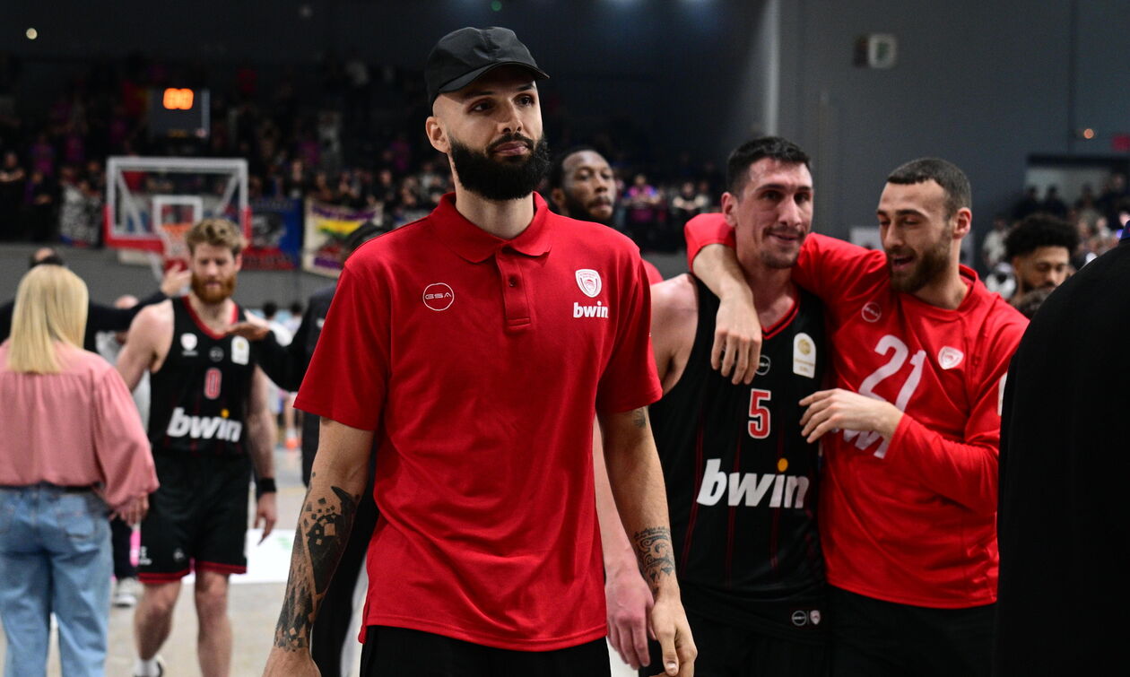 Ολυμπιακός: Δεν αξίζει να ασχολούνται με όσους πάνε στο γήπεδο μόνο για να τους βρίσουν