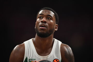 «Συμφώνησε με την Μπαρτσελόνα ο Μόουζες Ράιτ»