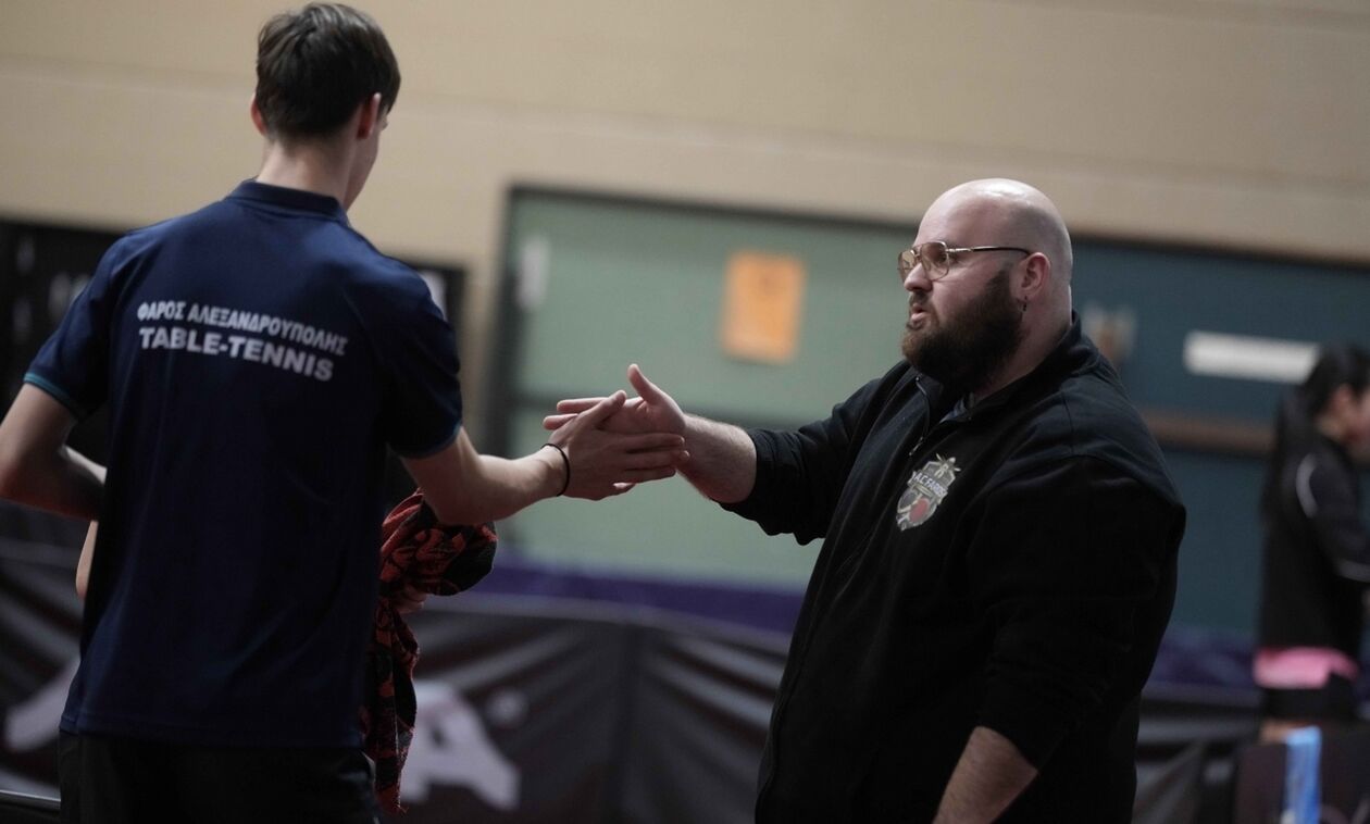 Πινγκ Πονγκ: Ο Παύλος Τελόπουλος βραβεύτηκε από την Πανελλήνια Ομοσπονδία Προπονητών Αθλημάτων