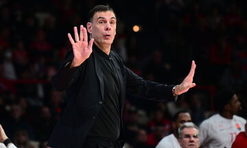 Μπαρτζώκας: «Οι παίκτες είναι κουρασμένοι, ενδεχομένως εξαντλημένοι»