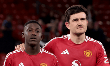 Μάντσεστερ Γιουνάιτεντ: Κοντά σε συμφωνία με Μέινου και Μαγκουάιρ