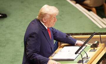 Τραμπ: «Εξετάζω αποκλιμάκωση στο Ιράν»