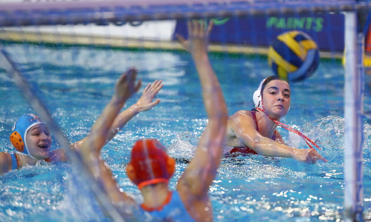 Ντουναϊσβάρος - Ολυμπιακός 3-19: Πρώτος και καλύτερος