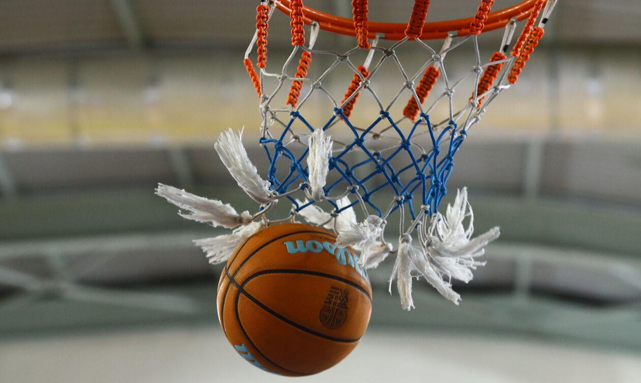 ΕΣΚΑΝΑ: Σουρεάλ καταστάσεις...