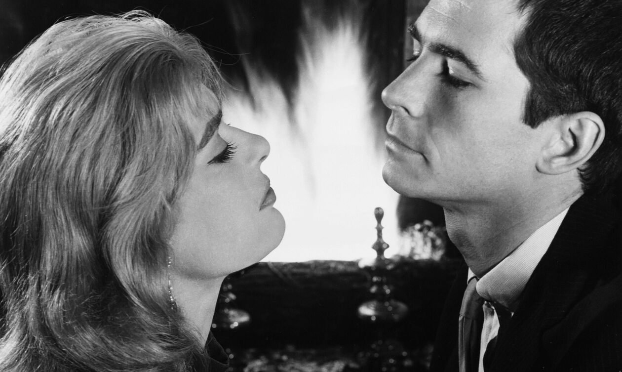 Άντονι Πέρκινς- «Σας αρέσει ο Μπραμς;» - «Προτιμώ τον Μανώλη Χιώτη»