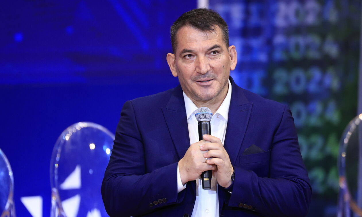 ΔΟΕ: Ο Δήμας υπέγραψε στον Τοίχο των Ολυμπιονικών