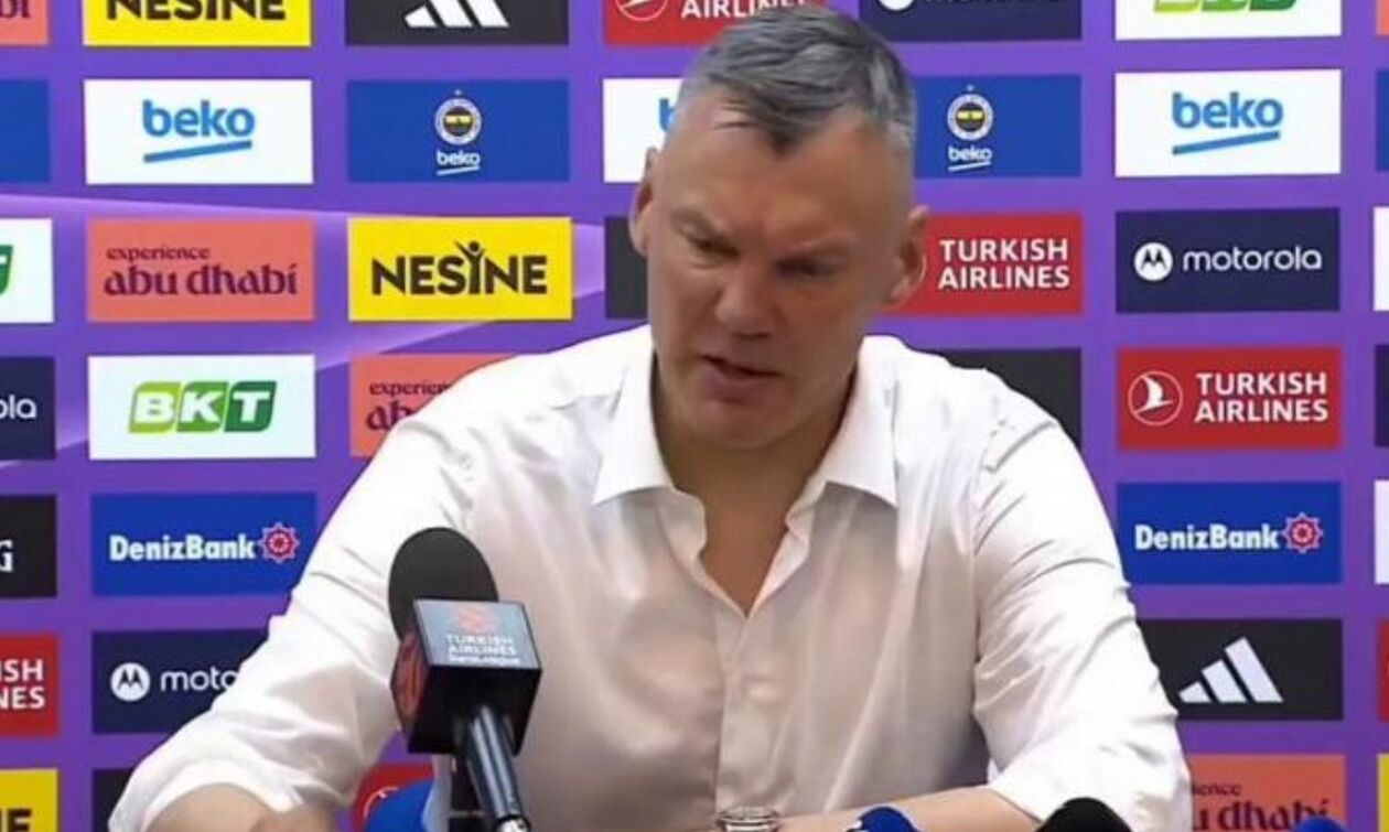 Γιασικεβίτσιους σε δημοσιογράφο: «Πηγαίνεις σε σχολή για να κάνεις ερωτήσεις από το κινητό;»