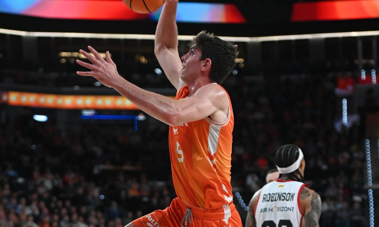 Κέρδισε η Βαλένθια στο Μούργος με πρωταγωνιστή Ντε Λαρέα