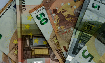 Σε ισχύ από σήμερα η νέα αύξηση στον κατώτατο μισθό 