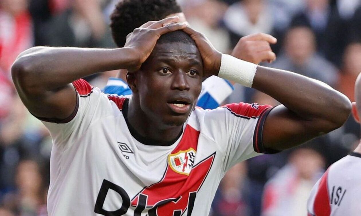 Ράγιο Βαγιεκάνο: Πρόβλημα με Μεντί εν όψει ΑΕΚ