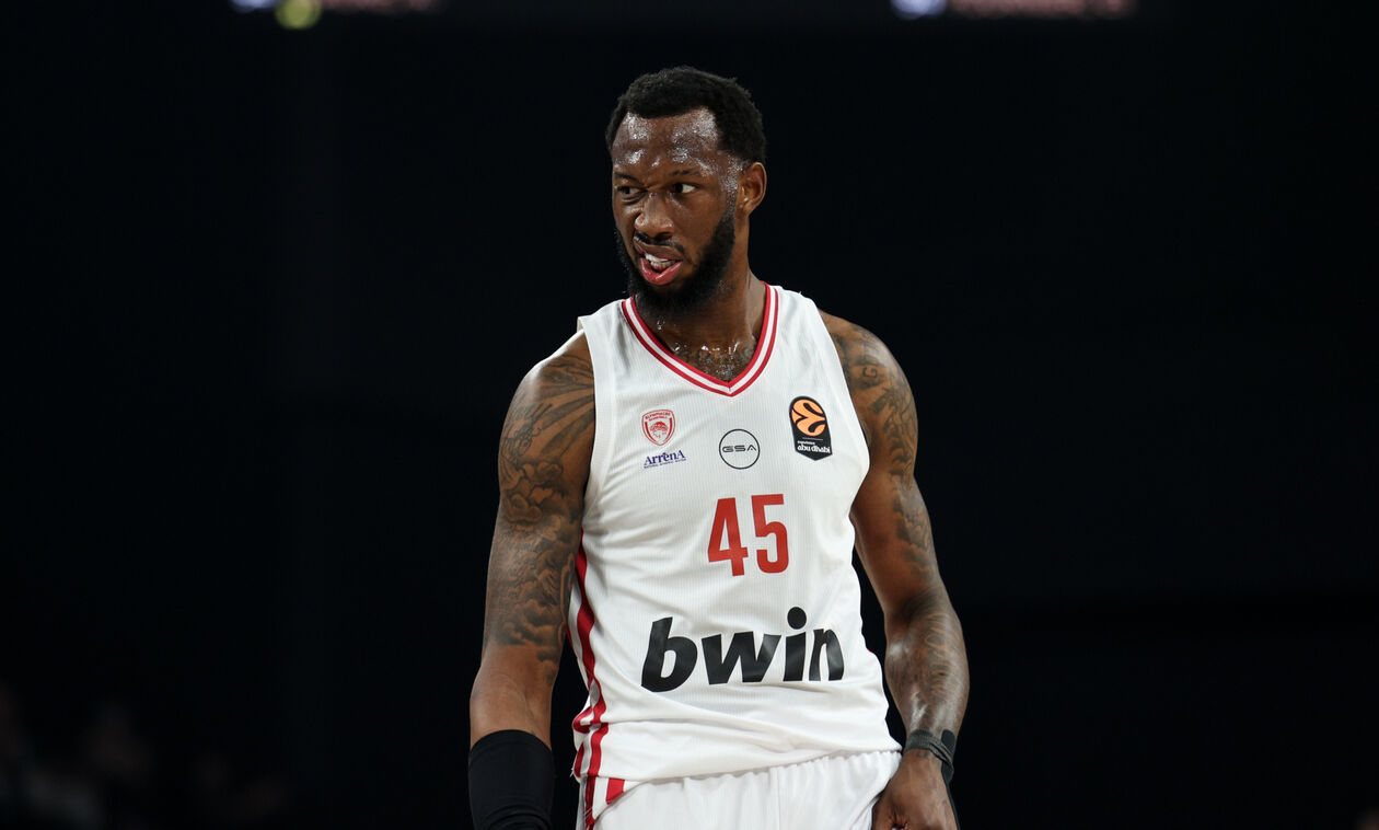 Χολ: «Μας βοήθησε ότι ελέγξαμε τα ριμπάουντ»