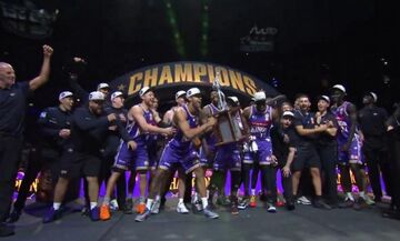 NBL: Έσπασε το τρόπαιο των Σίδνεϊ Κινγκς κατά την απονομή! (vid)