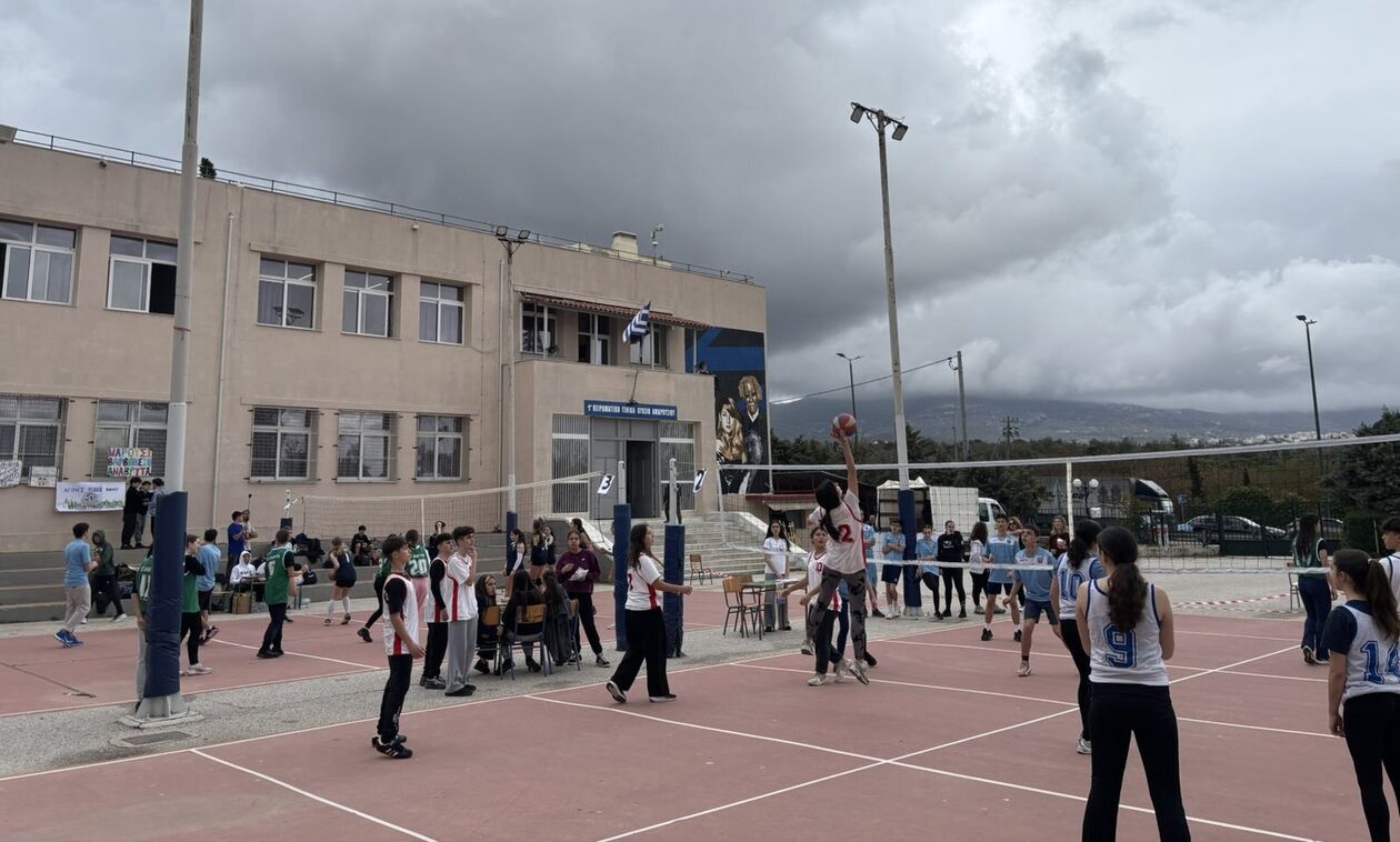 Το τμήμα ανάπτυξης της Ε.Ο.ΠΕ. στο 1ο Πειραματικό Γυμνάσιο Αμαρουσίου