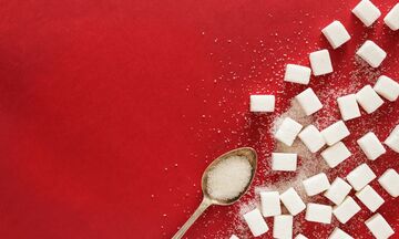 Διατροφή: Απλοί τρόποι να μειώσετε τη ζάχαρη χωρίς να το καταλάβετε 