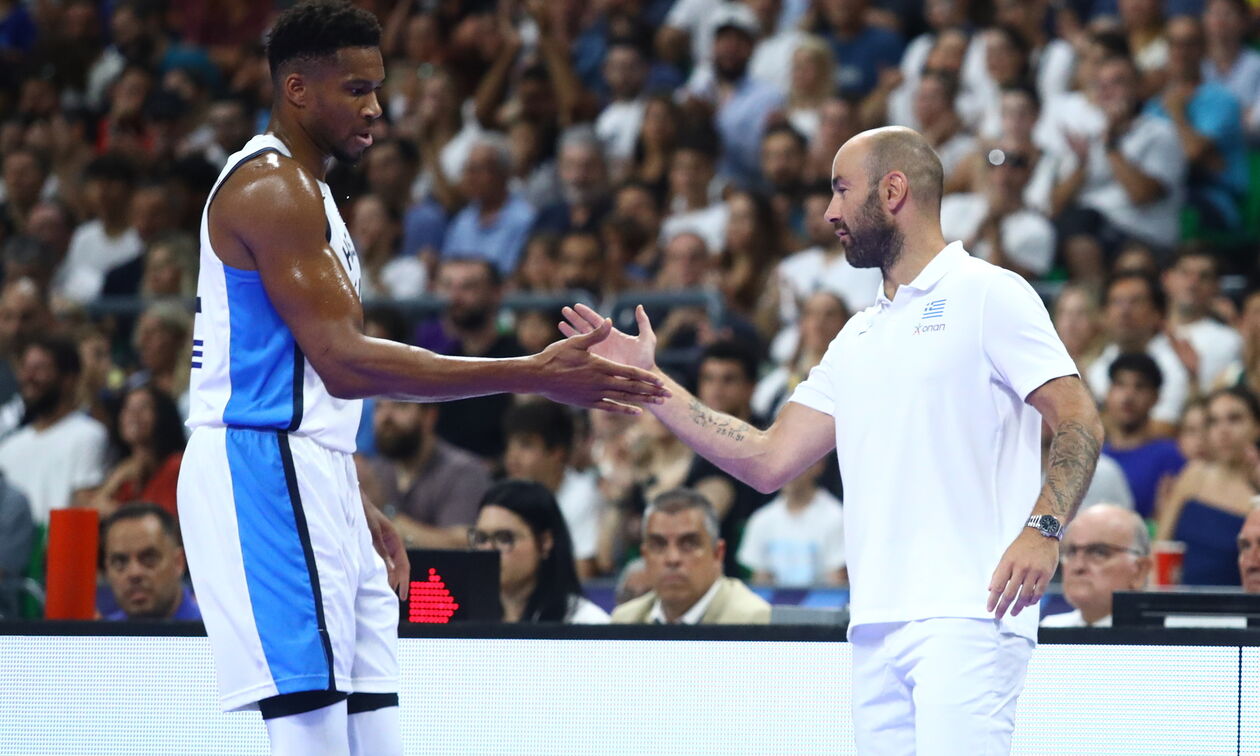 Αντετοκούνμπο: «Τέτοια νοοτροπία χρειάζονται οι Μπακς - Γι’ αυτό αγαπώ τον Σπανούλη»