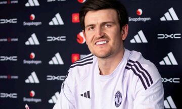 Μάντσεστερ Γιουνάιτεντ: Ανανέωσε ο Χάρι Μαγκουάιρ