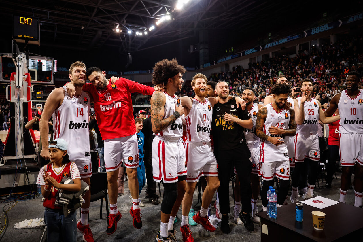 ΚΑΕ Ολυμπιακός: «Οπαδοί και παίκτες σαν ένα»