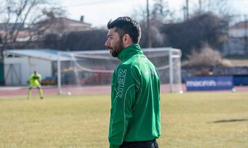 Ιωνικός: Αποχώρησε ο προπονητής Βαγγέλης Τζιάρρας