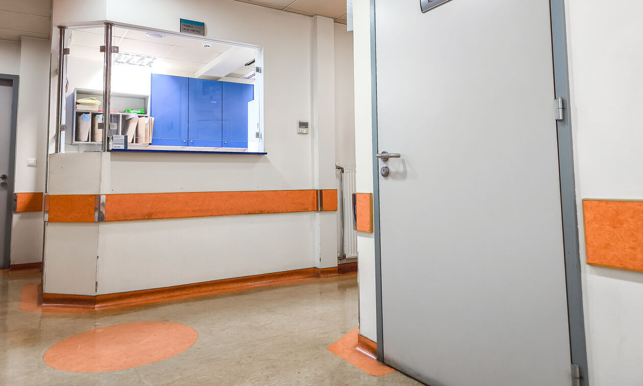 Στη ΜΕΘ του νοσοκομείου Μυτιλήνης 30χρονη γυναίκα με μικροβιακή μηνιγγίτιδα