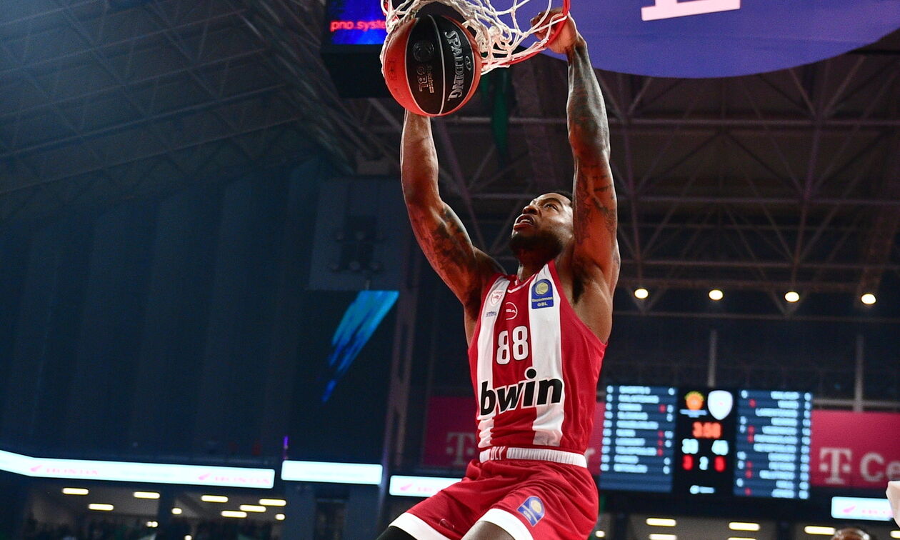 Χωρίς Τζόουνς και Μόρις κόντρα στην Αρμάνι ο Ολυμπιακός 