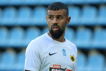 Φερνάντες: «Η ΑΕΚ θα δυσκολέψει τη Ράγιο»