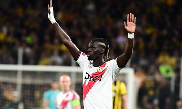 Πάπε Σις: «Λάτρεψα τους οπαδούς της ΑΕΚ, δεν σταμάτησαν να τραγουδούν»