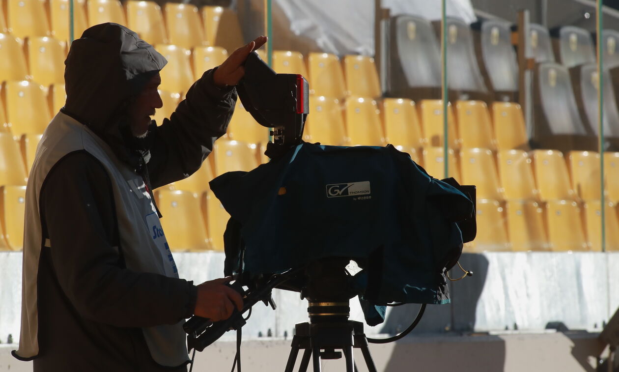 Τηλεόραση: Οι αθλητικές μεταδόσεις της Κυριακής (19/4) με ντέρμπι «αιωνίων» και ΑΕΚ - ΠΑΟΚ