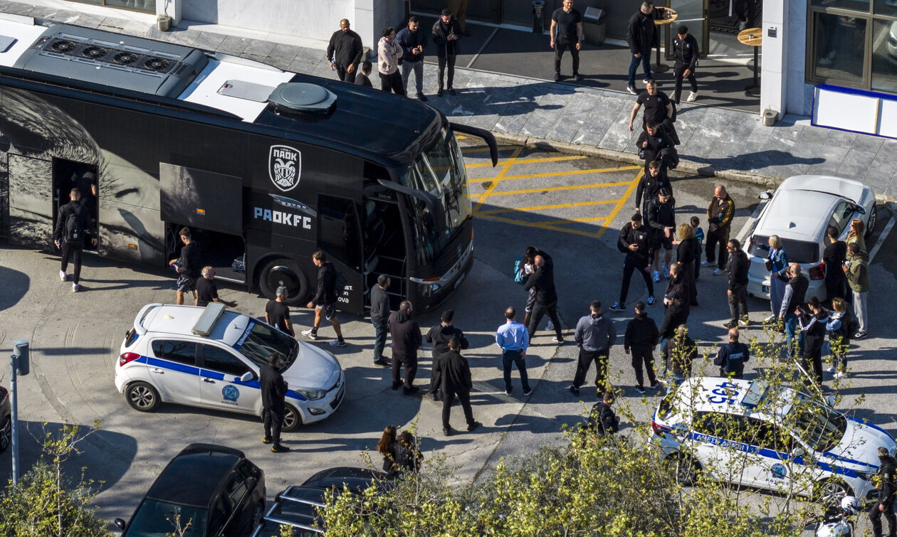 ΠΑΟΚ: Οπαδοί στο ξενοδοχείο που έχει καταλύσει η αποστολή