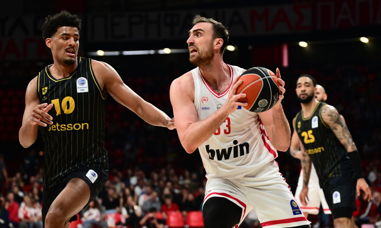 Μιλουτίνοφ: «Δεν αισθάνομαι καμία πίεση»