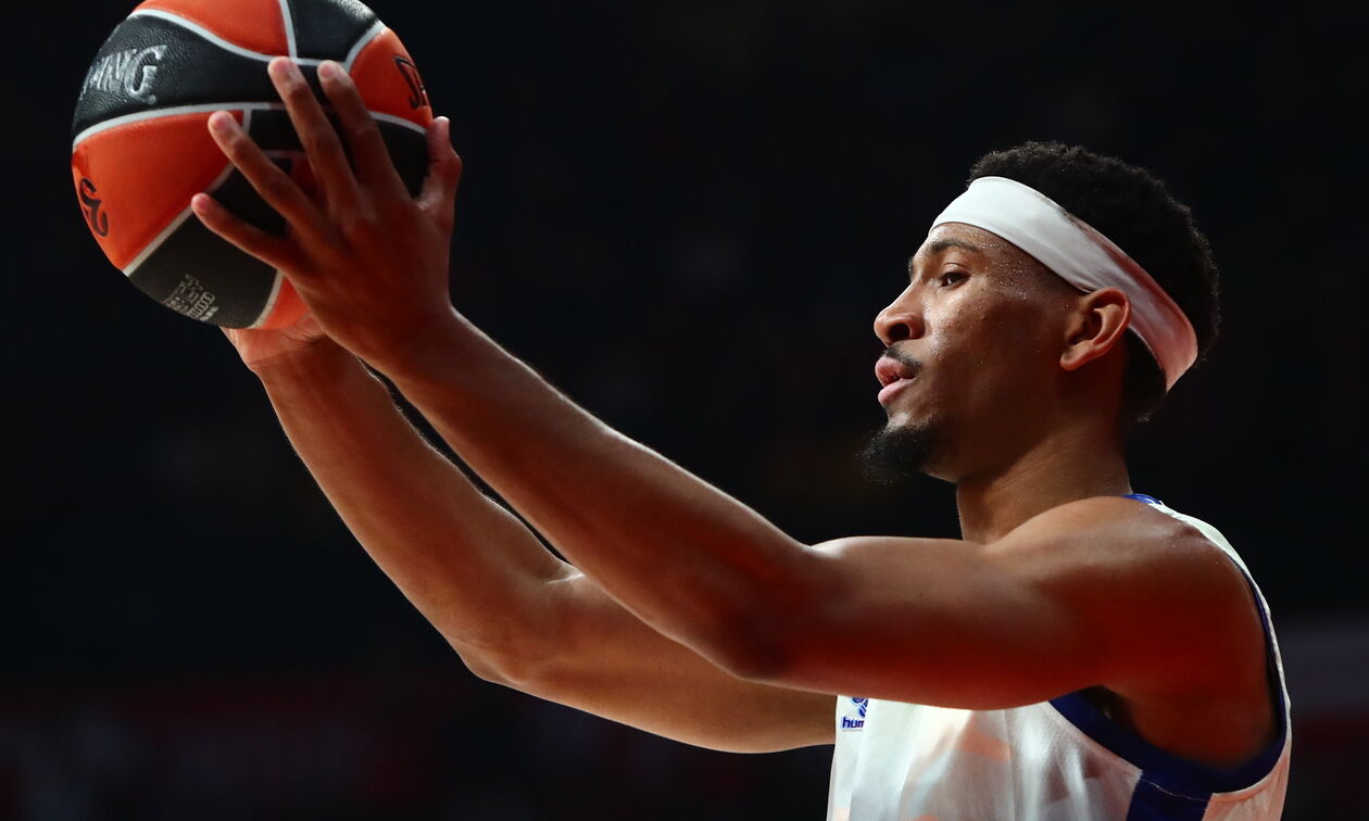 «Ο Ολυμπιακός ενδιαφέρεται για την απόκτηση του Κάμερον Τέιλορ»