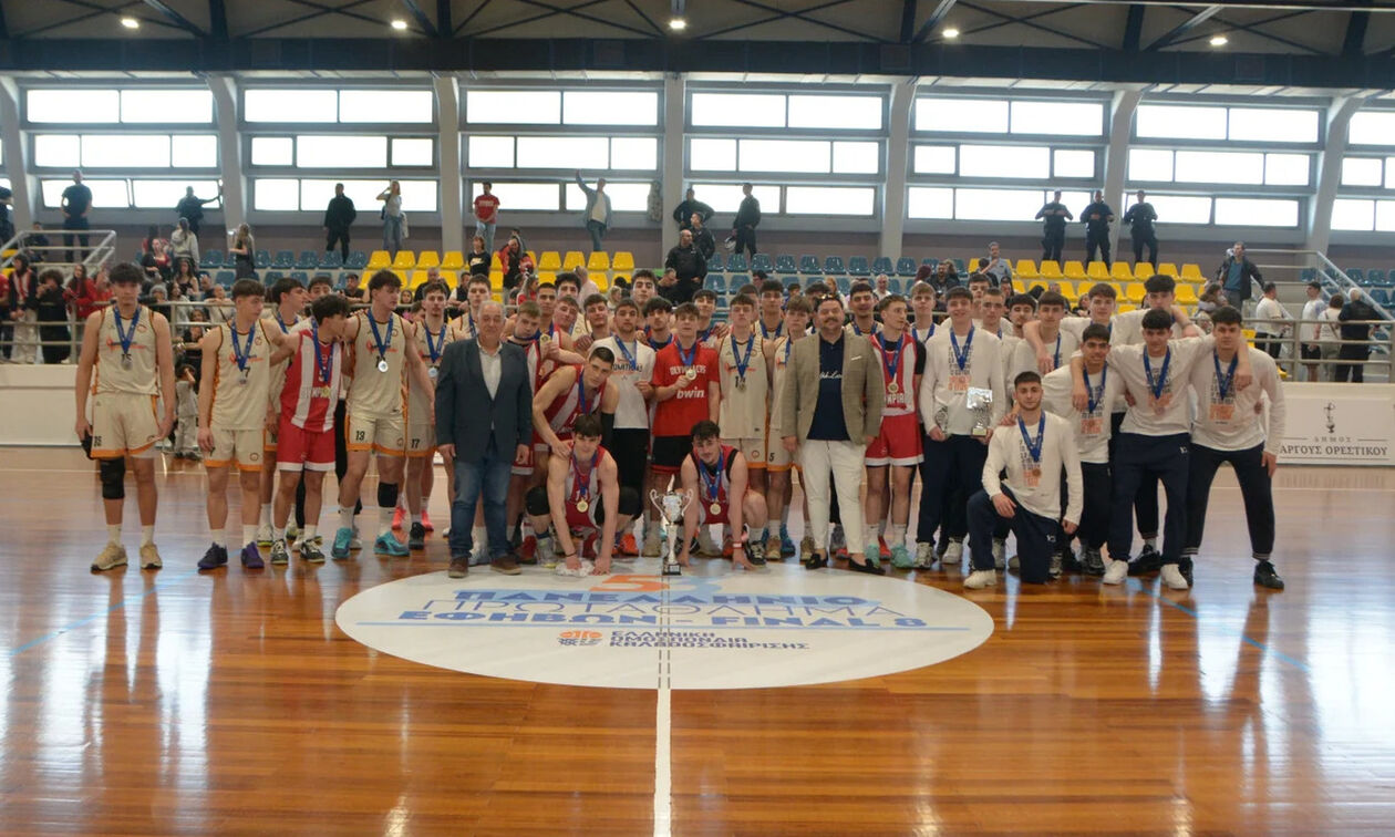 Χωρίς προοπτική, φεύγουν για τις ΗΠΑ