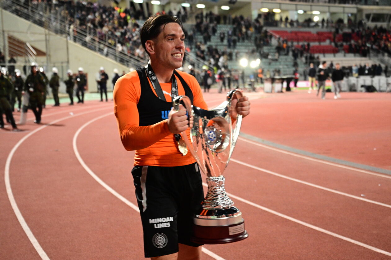 Αθανασίου: «Γράψαμε ιστορία, δεν το έχω συνειδητοποιήσει»