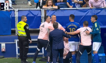 «Αρπάχτηκε» με οπαδούς της ομάδας του ο Κάρμο (vid)