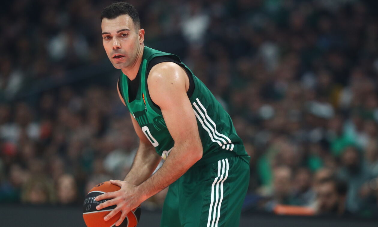 Σλούκας: «Ήδη μετράω αντίστροφα για την επιστροφή»