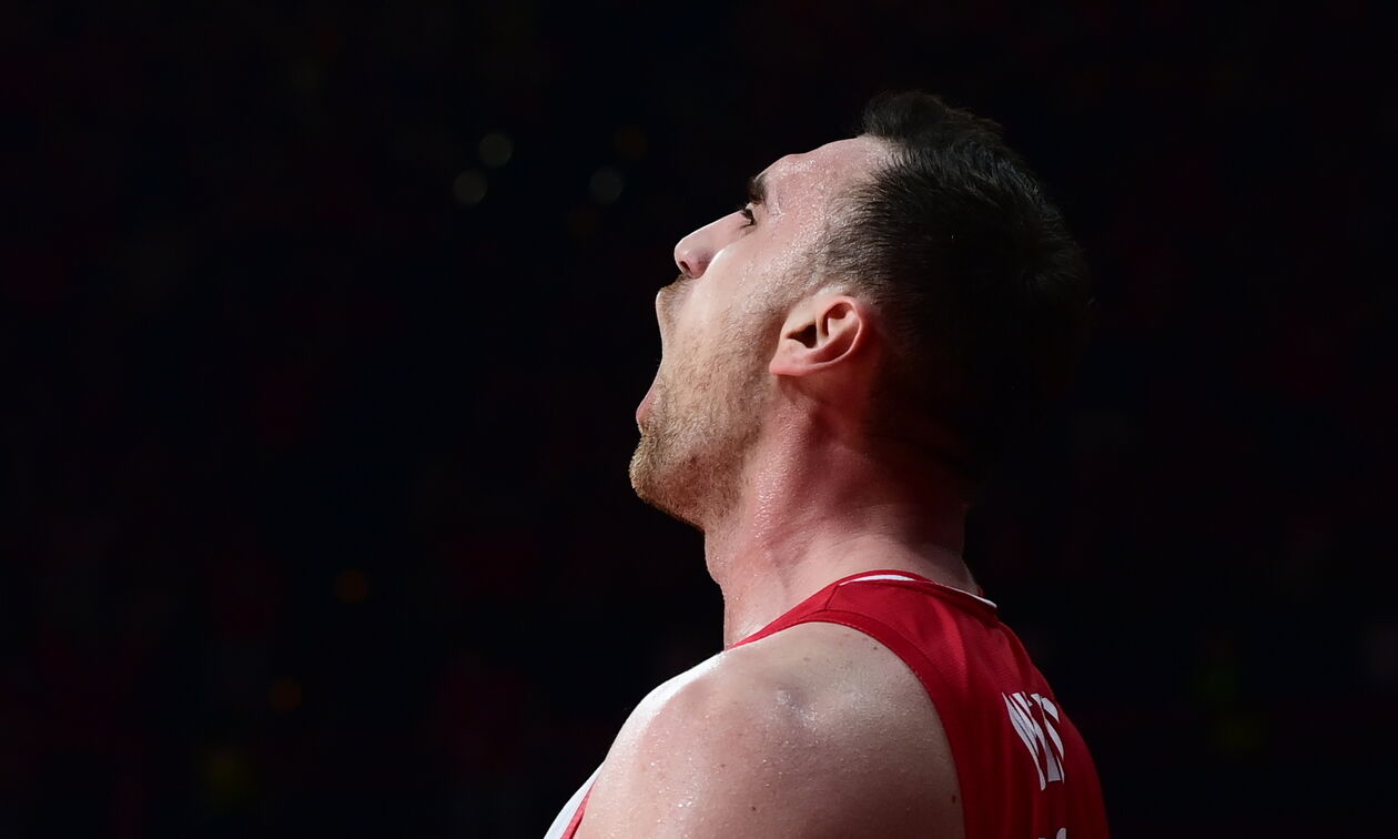 Μιλουτίνοφ: «Ο δρόμος είναι μακρύς»