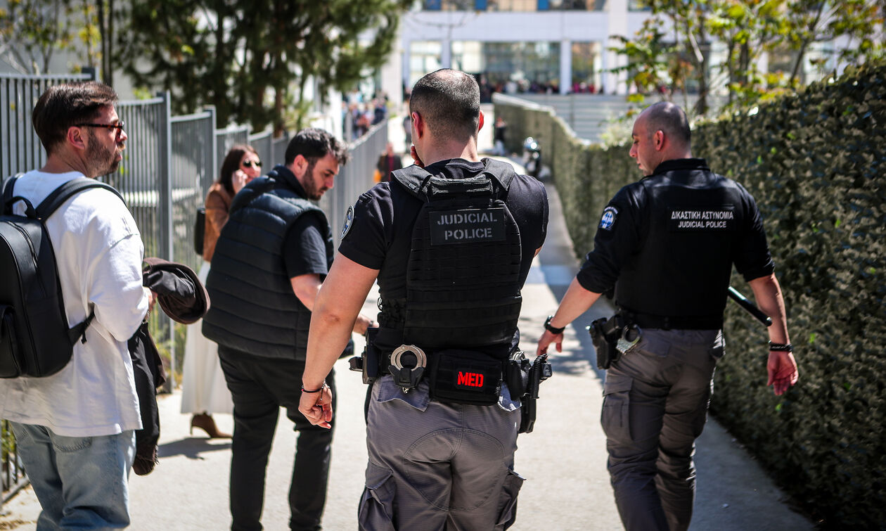 Στον εισαγγελέα σήμερα ο 89χρονος δράστης που άνοιξε πυρ στον ΕΦΚΑ 