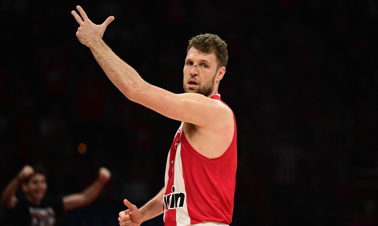 Βεζένκοφ: «Σοβαροί και συγκεντρωμένοι πάμε για την τρίτη νίκη»