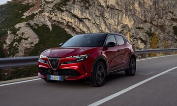 Η Alfa Romeo Junior Ibrida προσφέρεται σε χαμηλότερη τιμή 