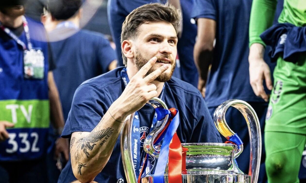 Κβαρατσχέλια: Κορυφαίος του Champions League
