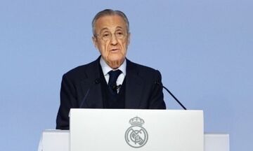 Τα μέλη της Ρεάλ στηρίζουν τον Πέρεθ
