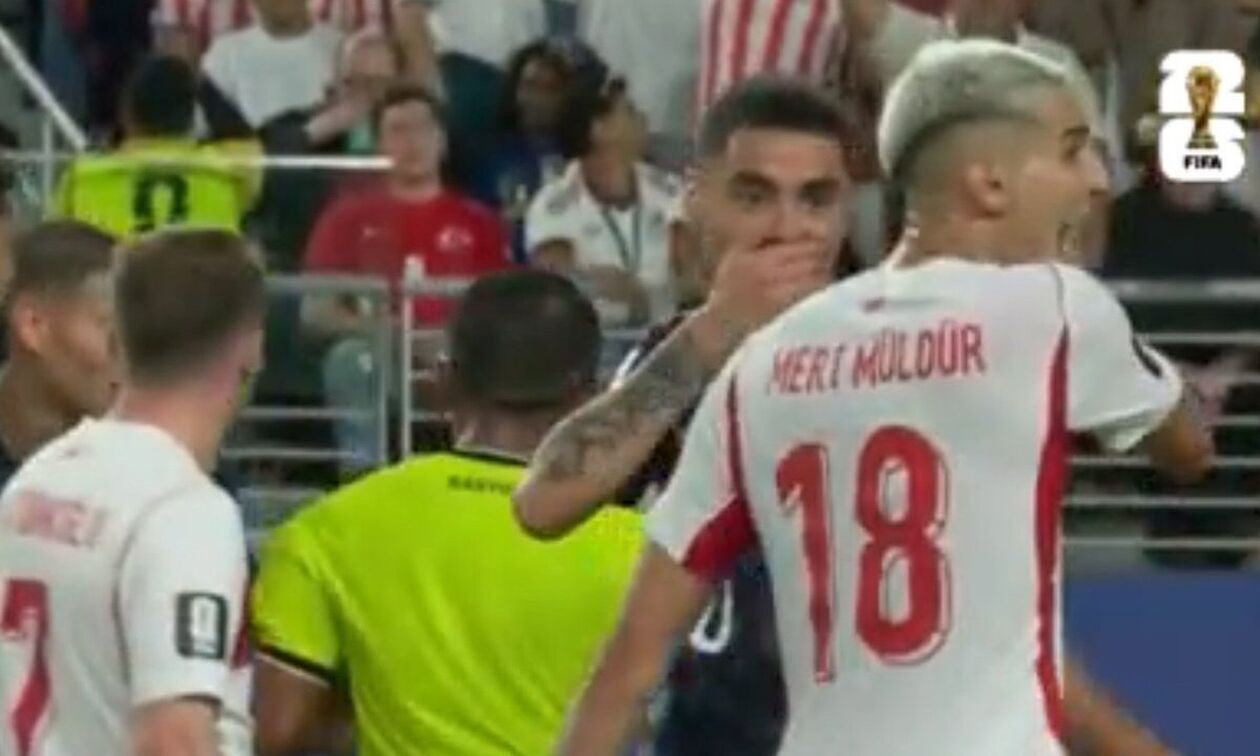 Απίθανη αποβολή στο Μουντιάλ (vid)
