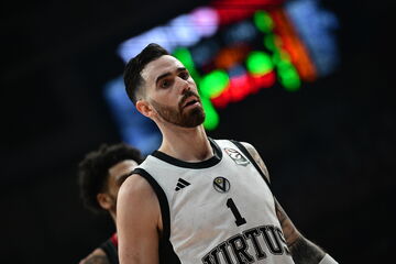 Τέλος Βιλντόσα, Σμάιλαγκιτς και Τζάλοου από τη Βίρτους 