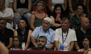Ο Γιώργος Καραμπέτσος στα Γρεβενά για το Βαλκανικό κοριτσιών Κ16